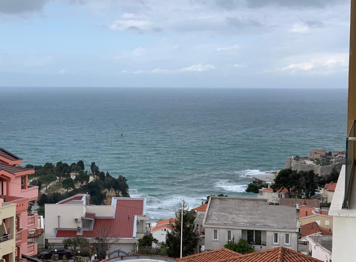 Art'S Apartment Mit Pool Ulcinj Pinjes Eksteriør bilde