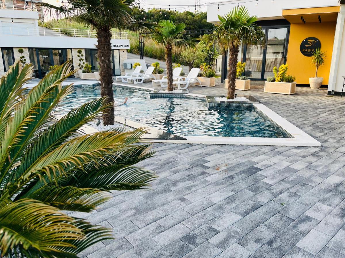 Art'S Apartment Mit Pool Ulcinj Pinjes Eksteriør bilde