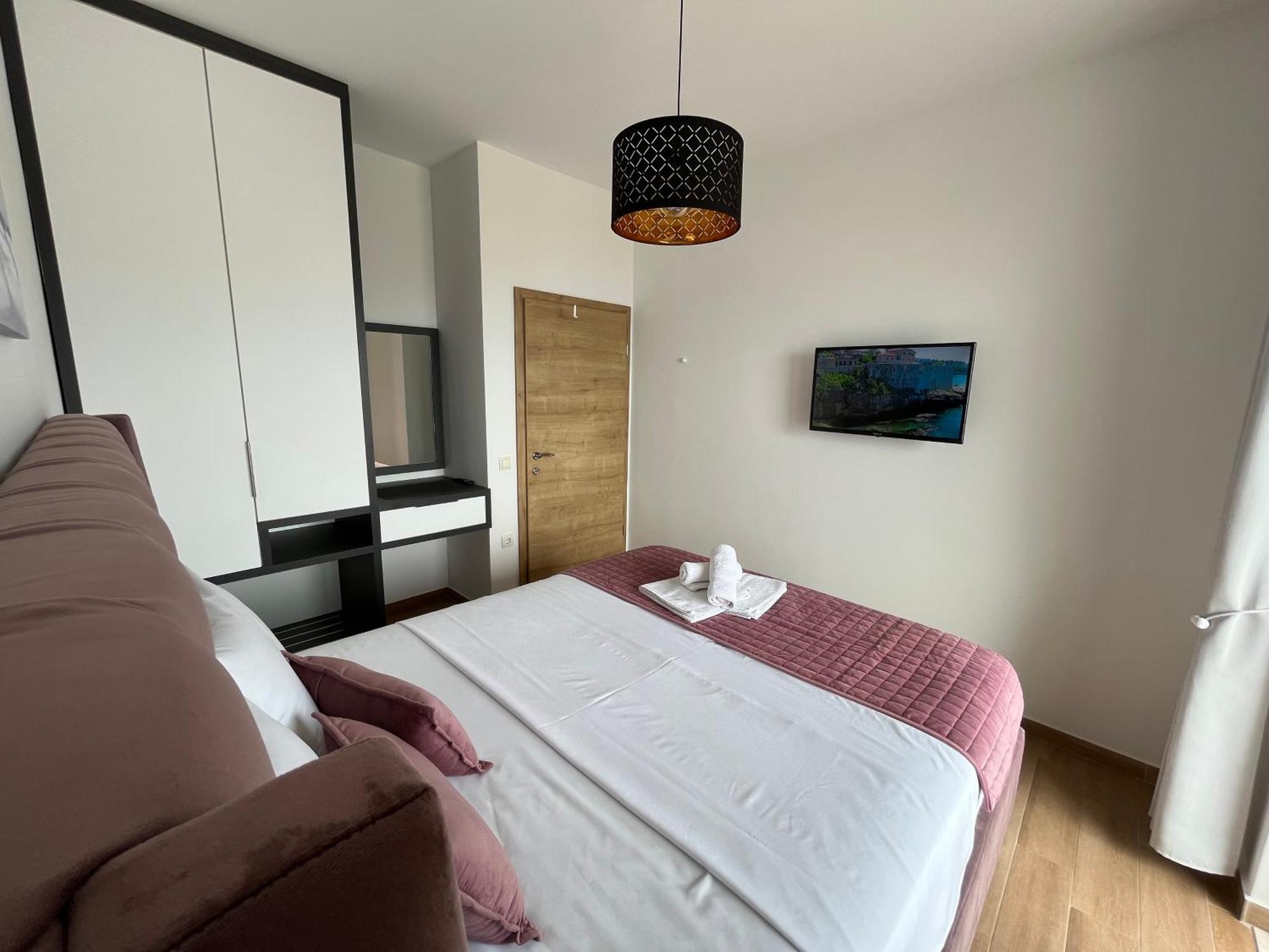 Art'S Apartment Mit Pool Ulcinj Pinjes Eksteriør bilde