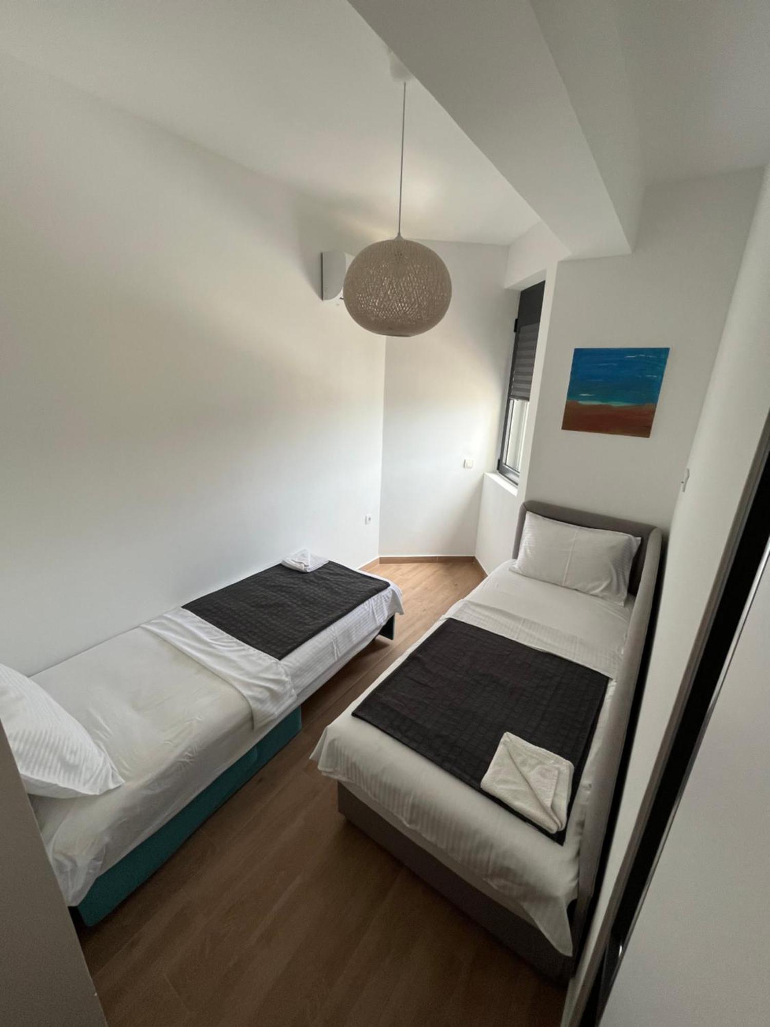 Art'S Apartment Mit Pool Ulcinj Pinjes Eksteriør bilde